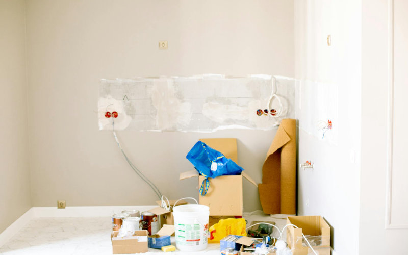 DIY Projects to Update Your Kitchen Cabinets